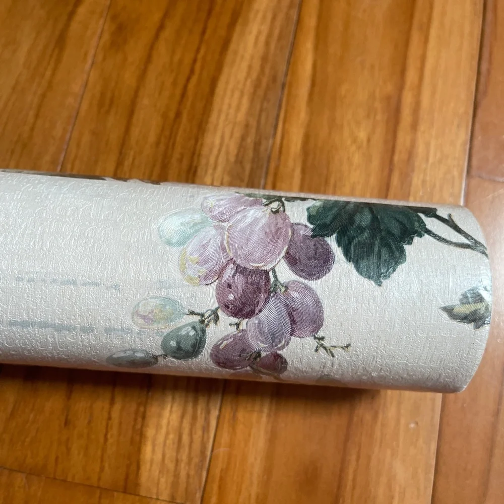 Imperial wallpaper made in England New Roll berries, leaves and grapes